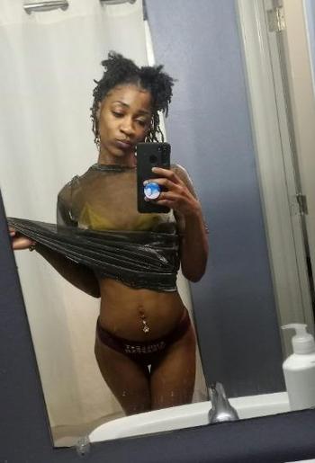 Tiny Toy, 27  female escort, Killeen
