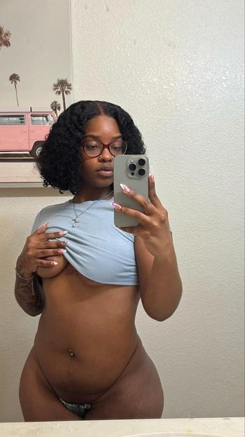 Alizae  , 24  female escort, Killeen