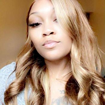 Moet, 32  female escort, Killeen